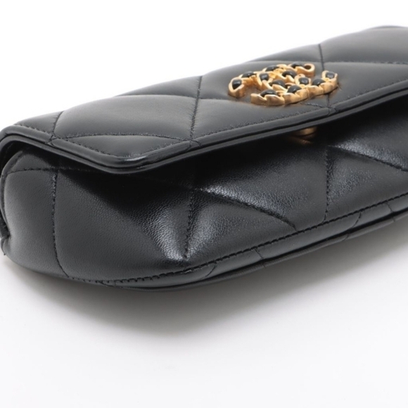 Chanel 19 Chain Shoulder Bag Glasses Case Gold X Silver Metal Fittings - Picture 4 of 12